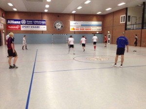 1. Herren erste Trainingseinheit in der Halle